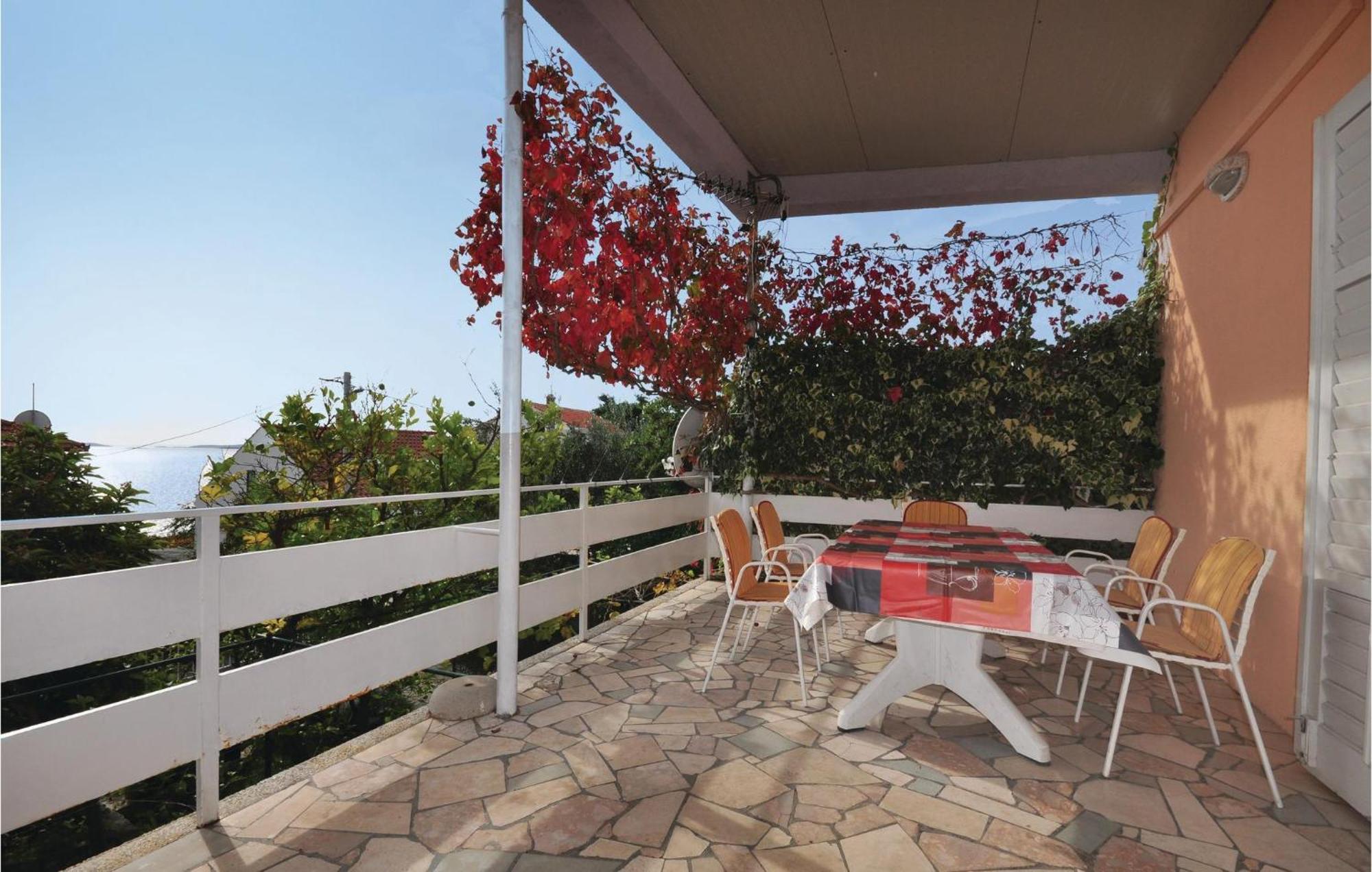 Awesome Home In Seget Vranjica With Wifi מראה חיצוני תמונה
